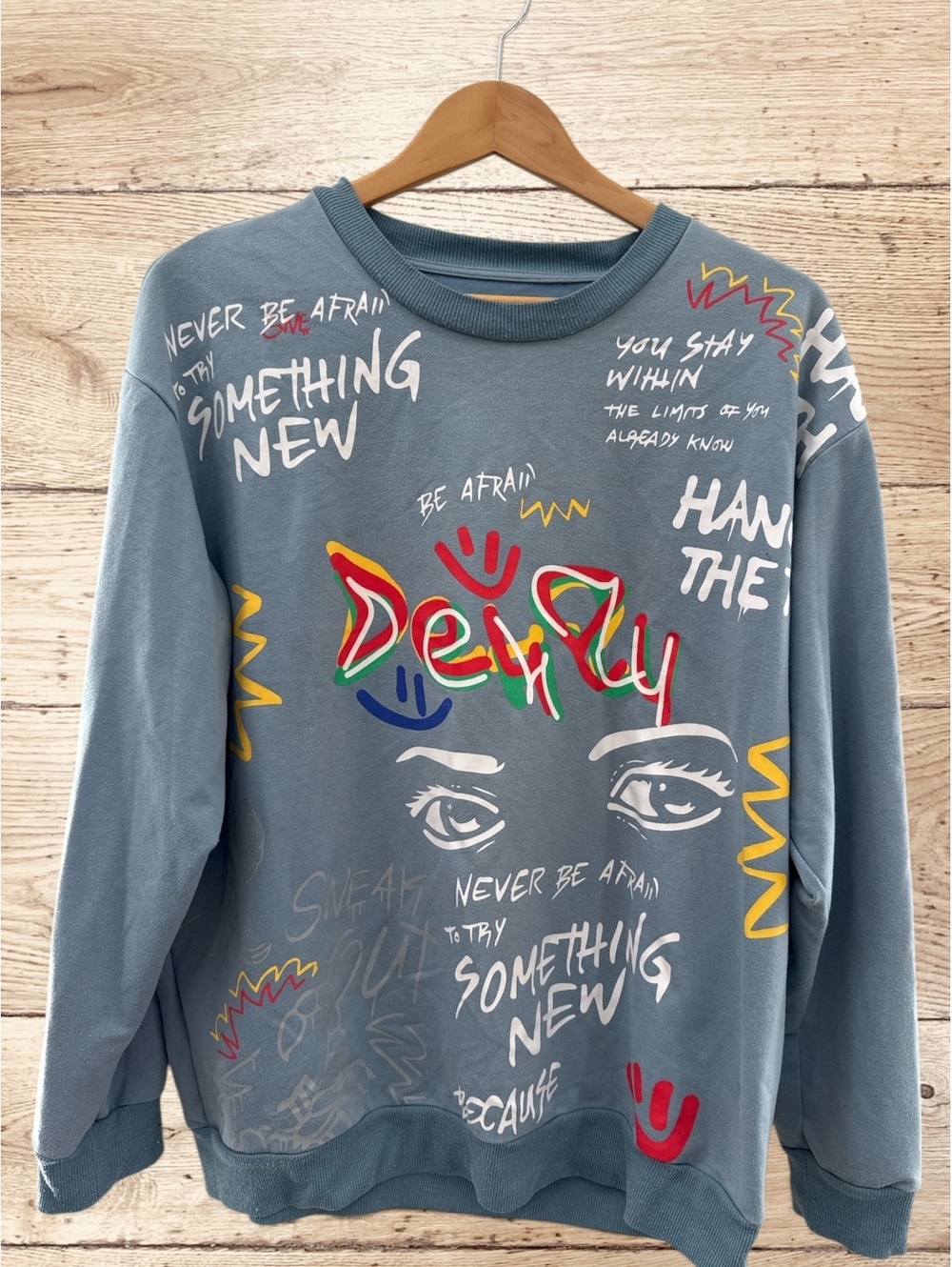 Y2K Graffiti Graphic Sweatshirt XL Oversized Streetwear Artsy Blue Gray